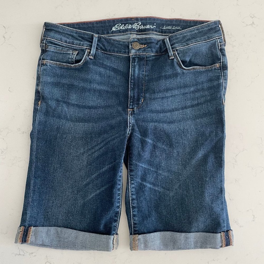 Eddie Bauer Slightly Curvy Fit 5 Pocket Med Wash Denim Jean Shorts Blue Sz 10